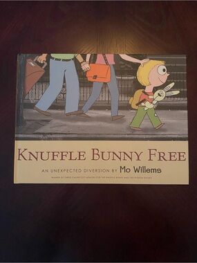 Knuffle Bunny Free by Mo Willems - Illustrated Children's Book (Beige, Green)